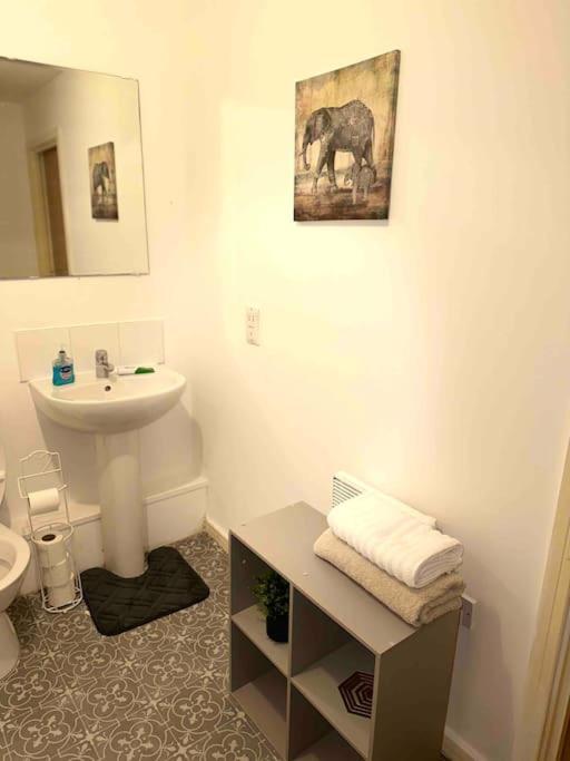Apartment Luxury 2br Near Mcr And Etihad Stadium *